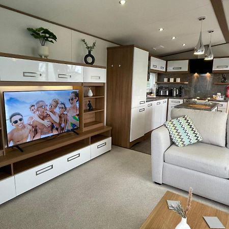Golden Anchor - The Milano - Coastal Caravan Breaks Chapel Saint Leonards Esterno foto