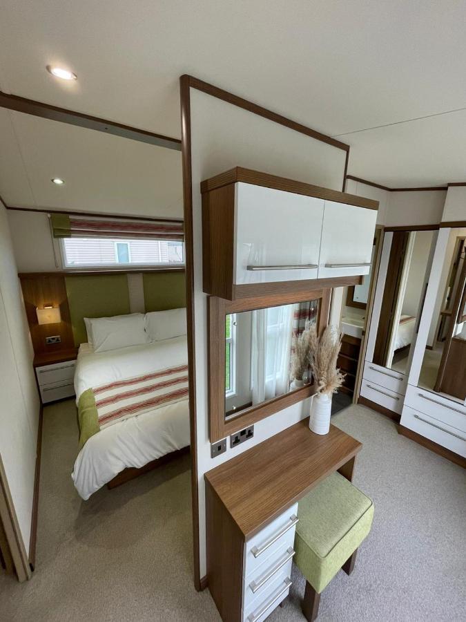 Golden Anchor - The Milano - Coastal Caravan Breaks Chapel Saint Leonards Esterno foto