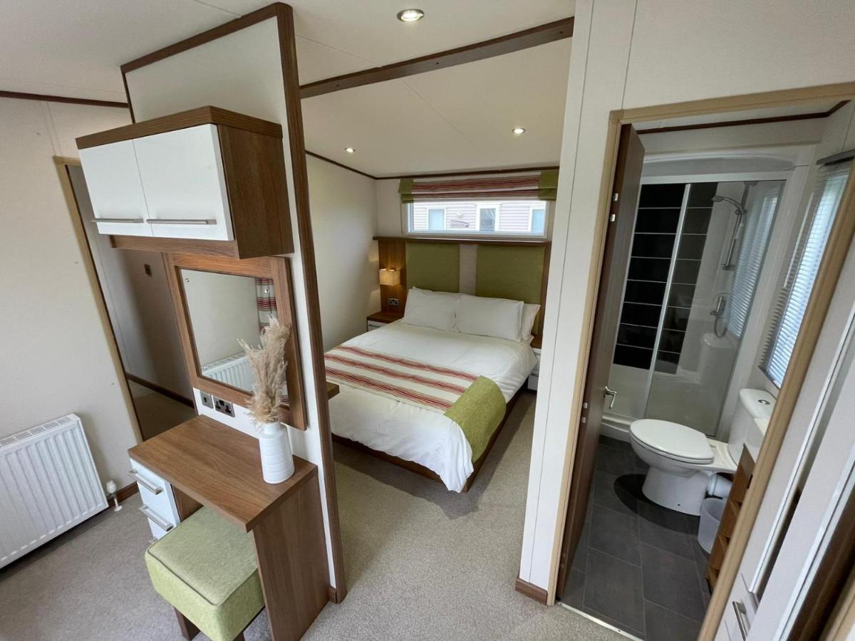 Golden Anchor - The Milano - Coastal Caravan Breaks Chapel Saint Leonards Esterno foto