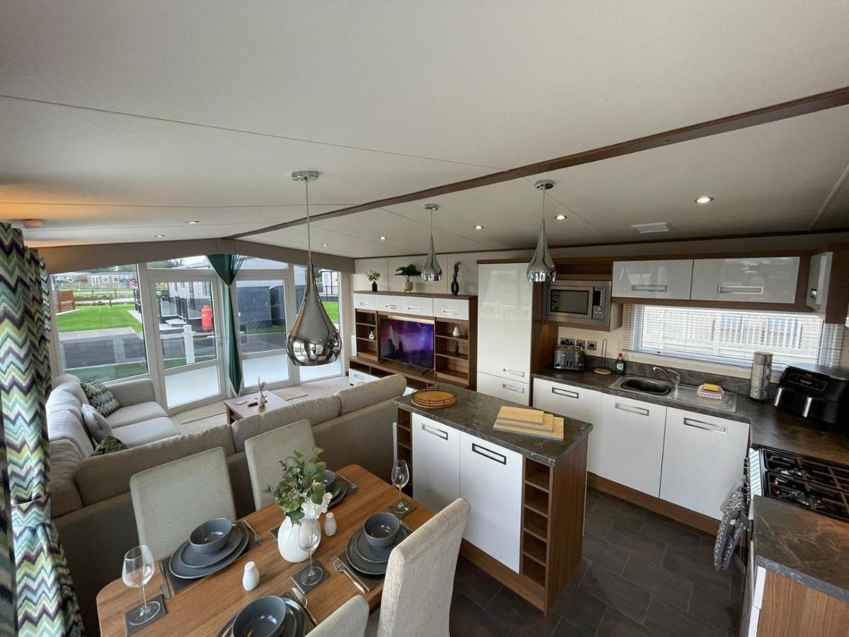 Golden Anchor - The Milano - Coastal Caravan Breaks Chapel Saint Leonards Esterno foto