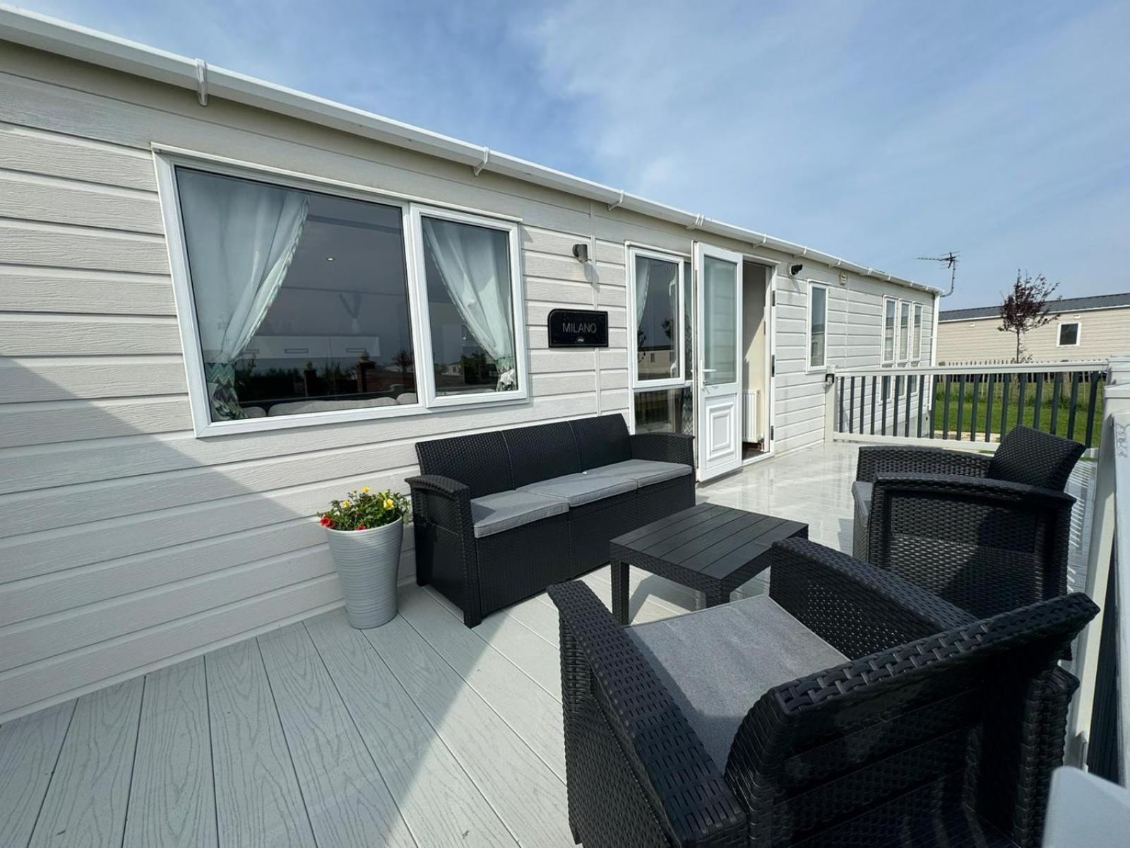 Golden Anchor - The Milano - Coastal Caravan Breaks Chapel Saint Leonards Esterno foto